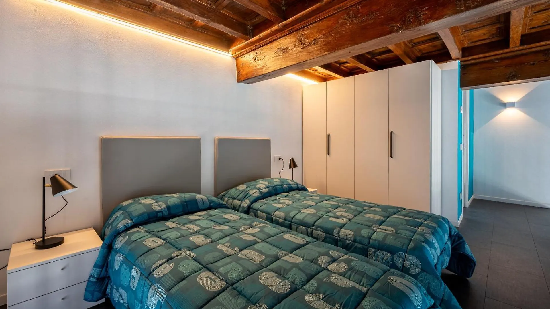 New 2024 - Ancient Gravedona - Where Lake Como Classic Style Meets Modern Design And Comforts - Larihome A41 Apartment